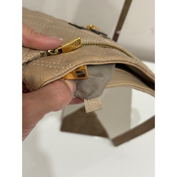 Marc Jacobs Quilted Calfskin Leather Wristlet Bag Beige Women's Compact - Picture 9 of 14